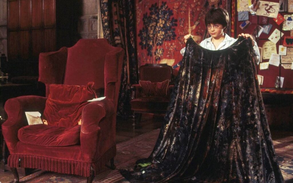 Harry and the Cloak of Invisibility - "Harry Potter and the Sorcerer's Stone" (2001)